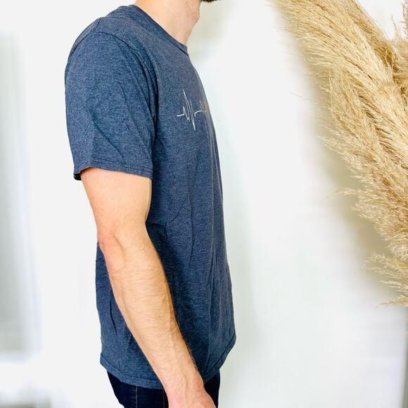 NEW Blue Heart Rate Monitor Stocks Graphic Print Short Sleeve Tee Shirt Top L - Picture 2 of 5